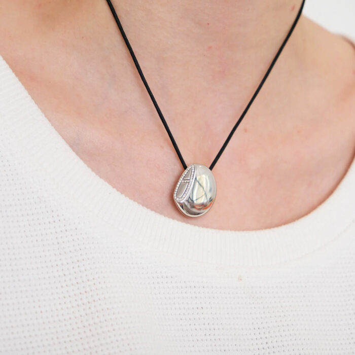 HERMÈS - Diamond Pendant - Image 2