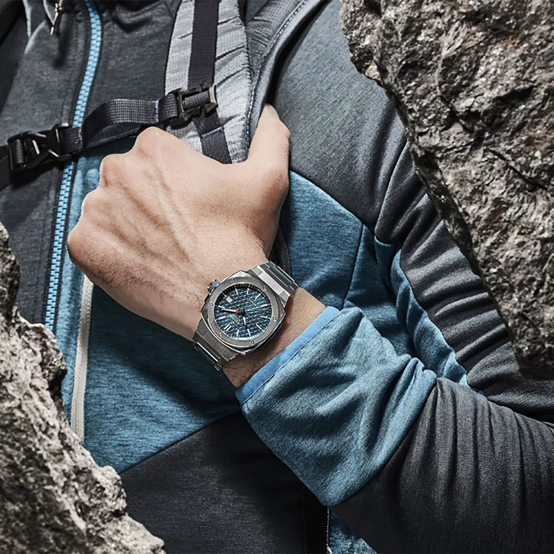 Alpina Alpiner Extreme Automatic Watch Blue AL-525TB3AE6B - Image 3